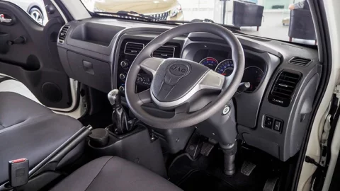 JAC x200 Interior