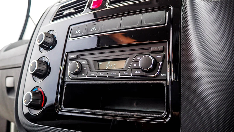 JAC x200 Interior