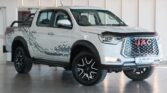 2025 Jac T8 White