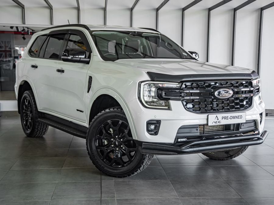 2024 Ford Everest White